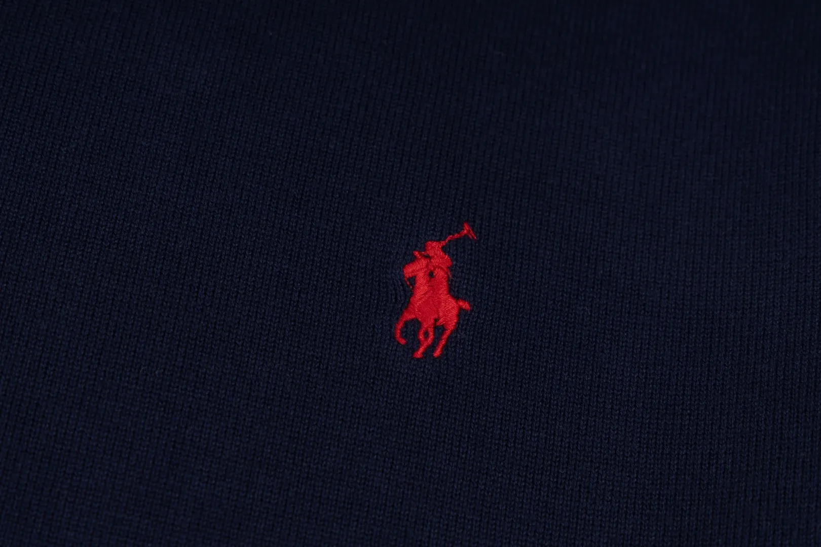 P206 #R80 Ralph Lauren Knitted Pony Embroidered Round Neck Pullover Sweater Official Website Synchronized Same Style for Men and Women Sizes: S-XL Color: White Blue Khaki Army Green Dark Gray Gray Navy Red Label Navy Blue White Label Black White Label Black Red Label Classic Cotton Yarn 100% White Cotton High Quality Goods Classic styles have always been popular! The workmanship details are very good! The simple round neck pullover sweater is always the standard, with classic brand embroidery on the chest! All major stars have the same style! Best for couples. High quality goods! Xinjiang cotton micro-elastic and smooth fabric has excellent quality. Pure cotton is soft and skin-friendly. Size: S M L